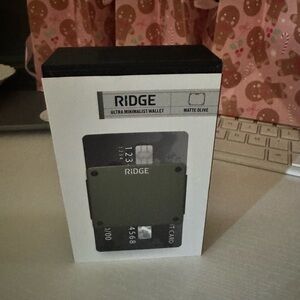 Ridge Olive card holder wallet